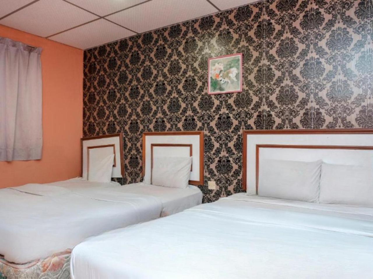 Hotel Tiara Chukai Экстерьер фото